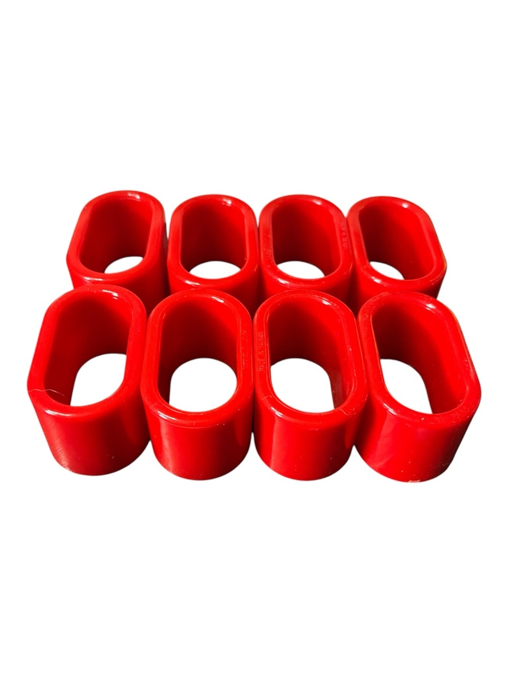 Set of 8 vintage Red Oval Plastic napkin Rings